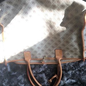 Dooney & Bourke Tote
